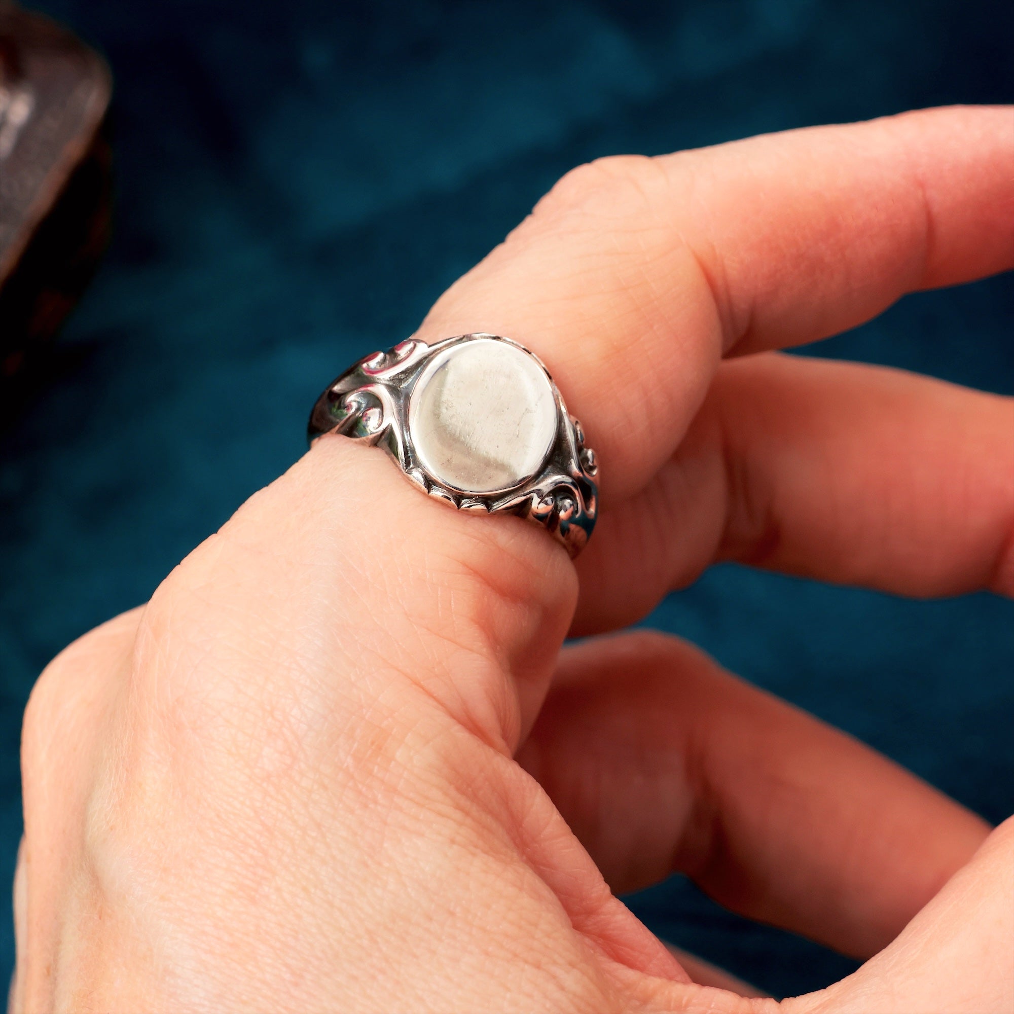 Vintage Vibe Men's Recycled Silver Signet Ring – Fetheray