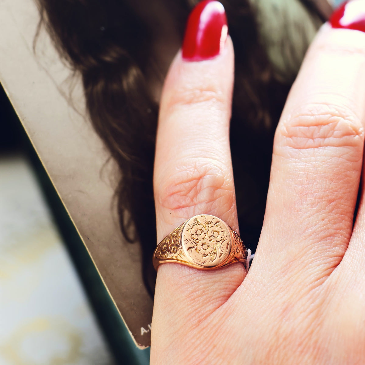 Antique Victorian Floribunda Roses Gold Signet Ring