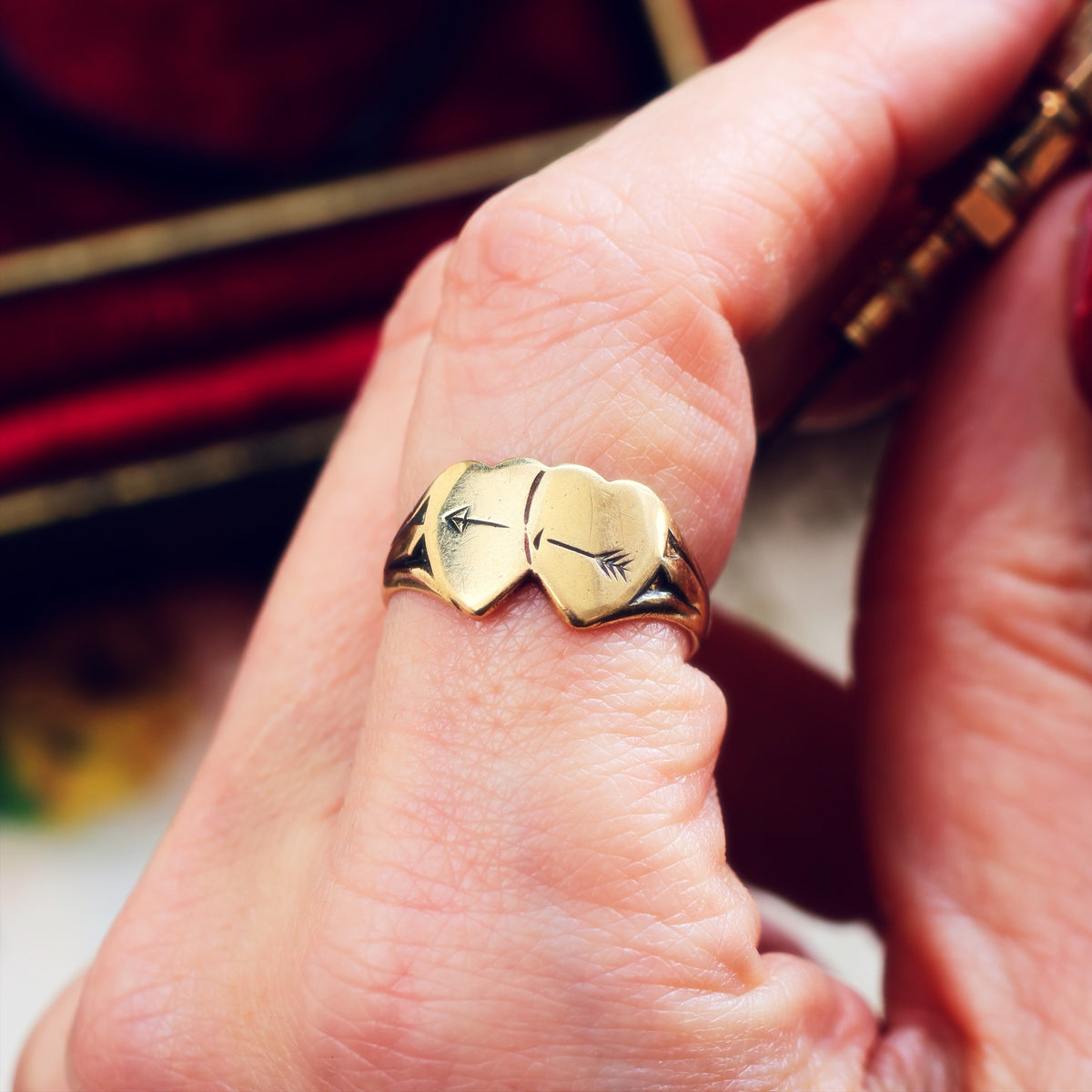 Date 1965 Twinned Hearts 9ct Gold Signet Ring