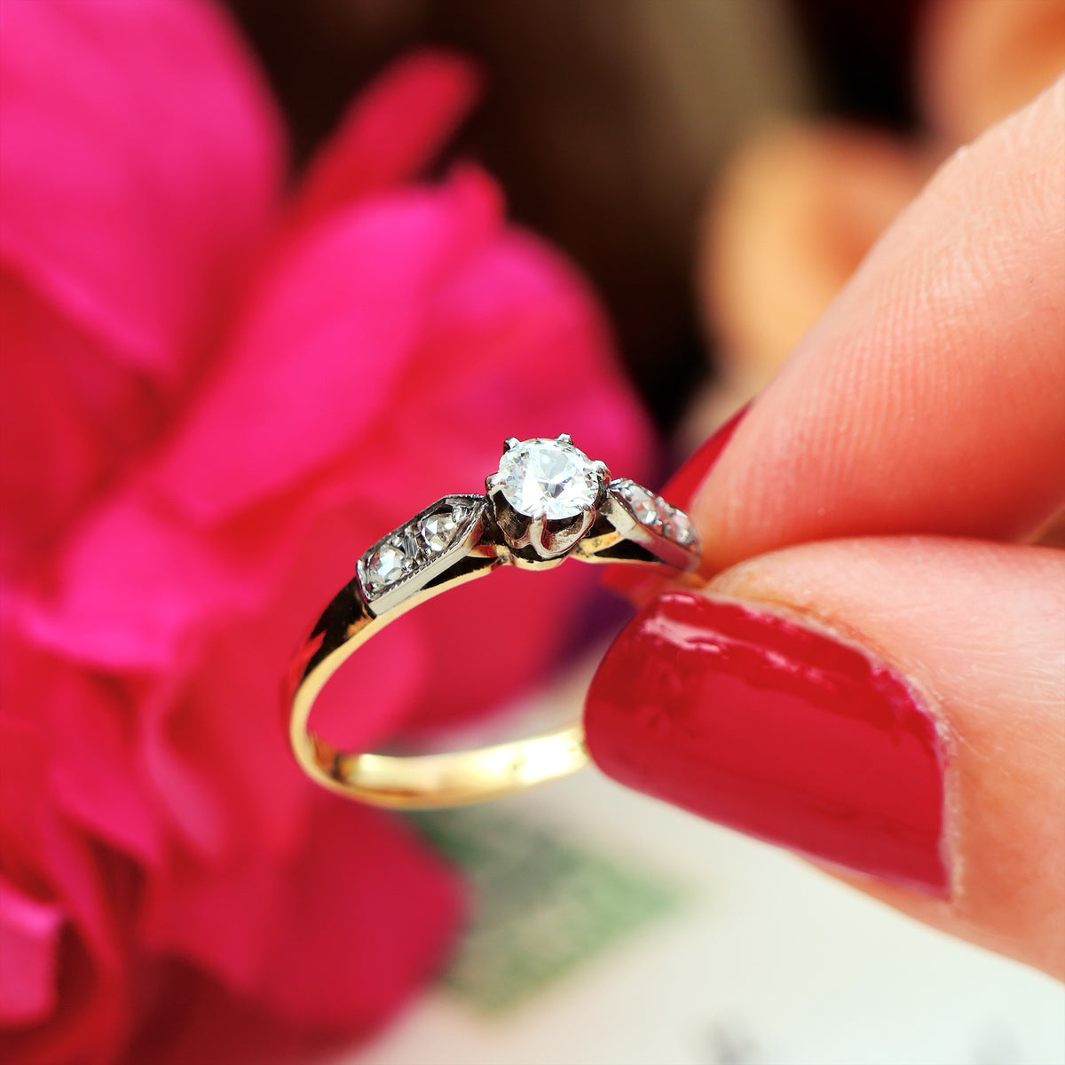 Sparkly!! Vintage Diamond Solitaire Engagement Ring