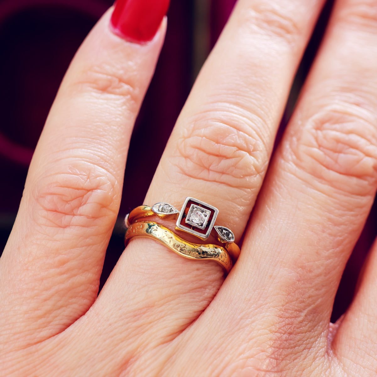 Cute! Vintage Art Deco Diamond Engagement Ring