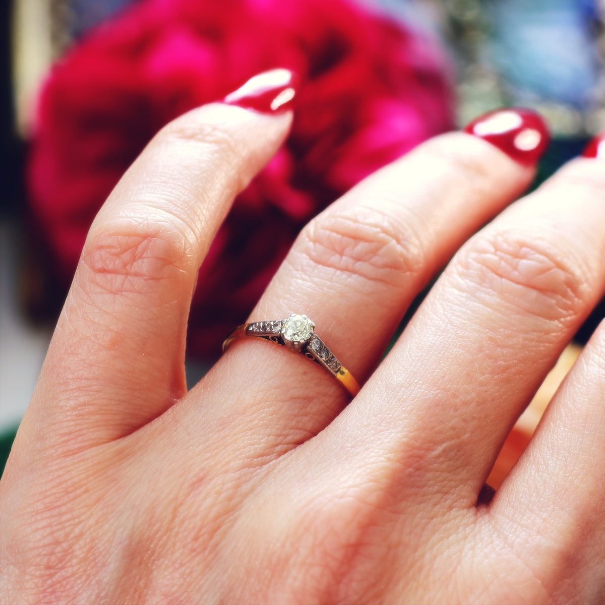 Vintage Glitter! Recycled Diamond Engagement Ring