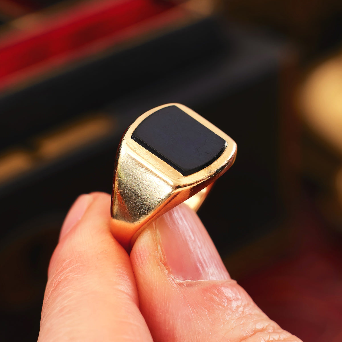 Classic Date 1966 9ct Gold Black Onyx Signet Ring