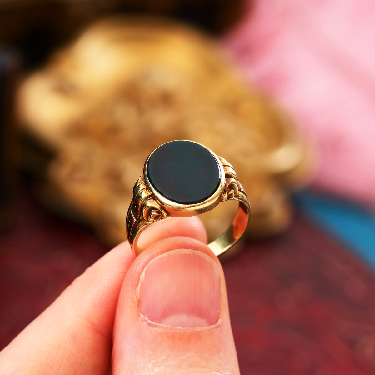 Gent's Classical Inspiration 14ct Gold Bloodstone Signet Ring