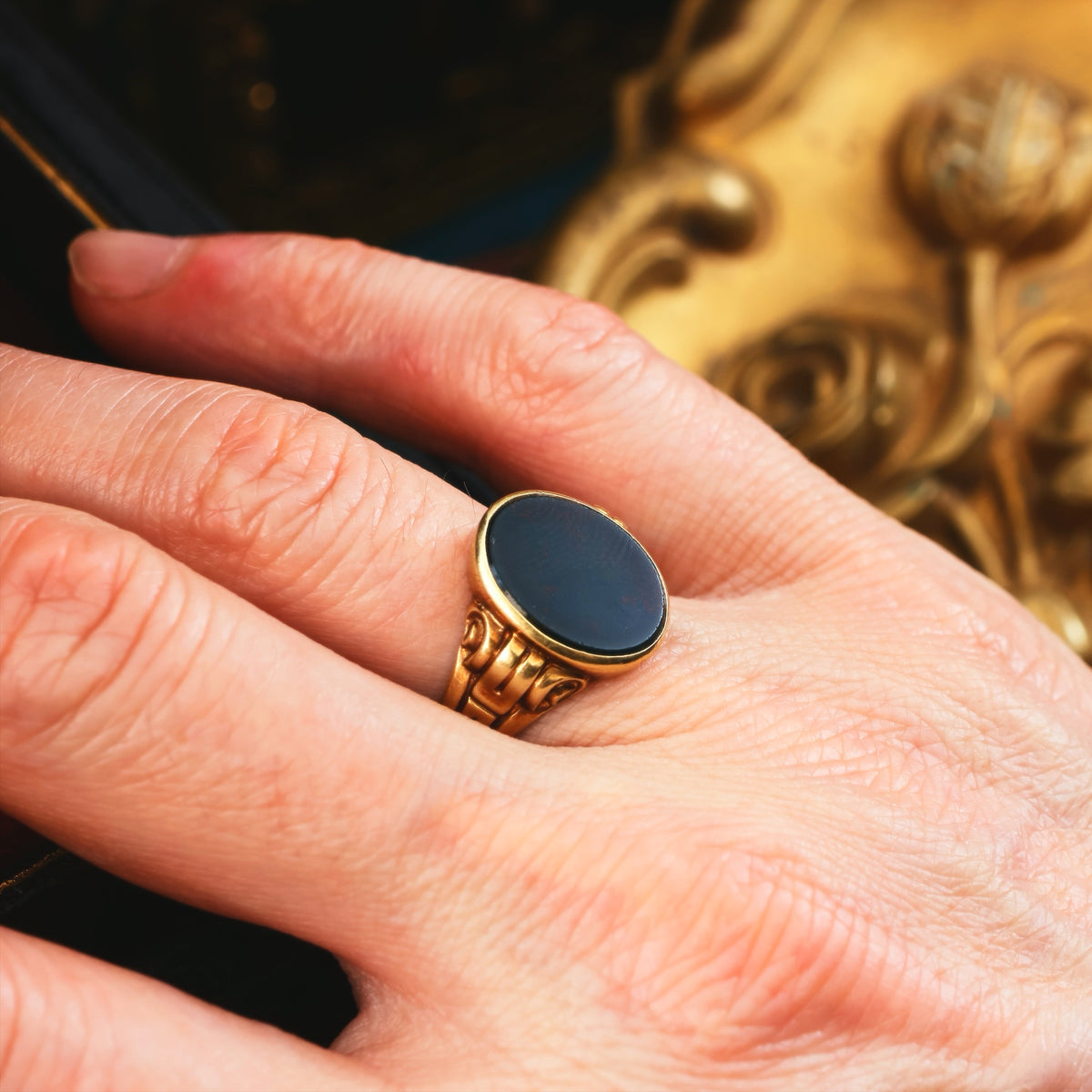 Gent's Classical Inspiration 14ct Gold Bloodstone Signet Ring