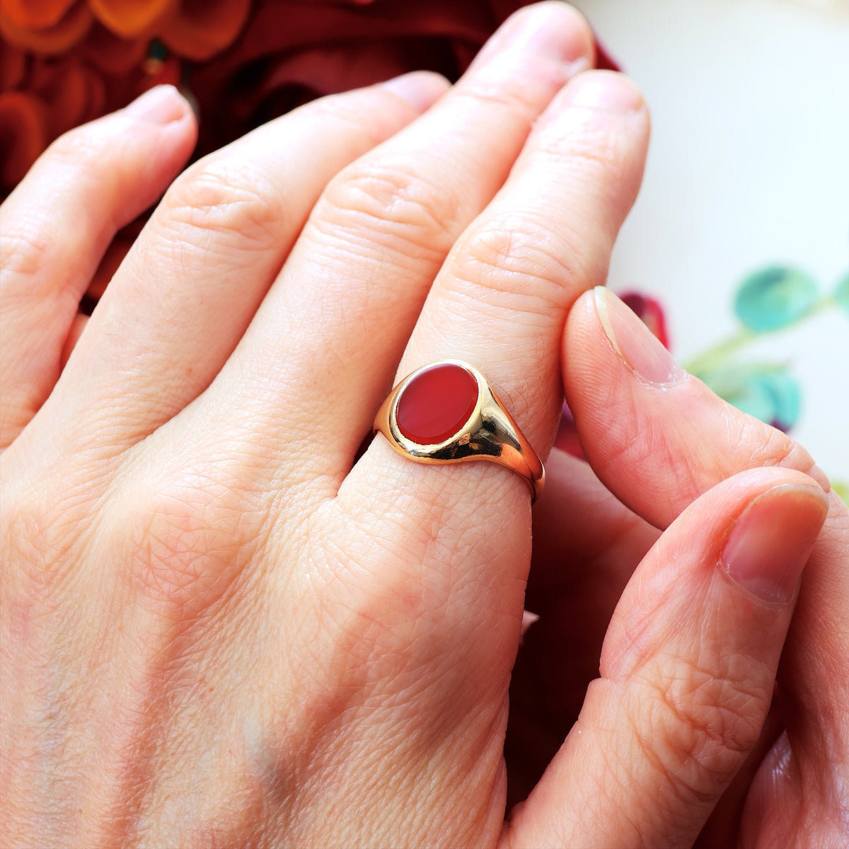 Date 1960 Russet Carnelian Gold Signet Ring