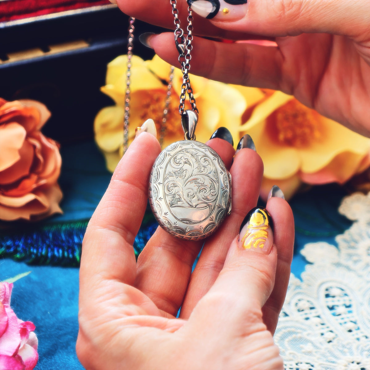 Beautiful Antique Hand Engraved Silver 'Ivy' Locket