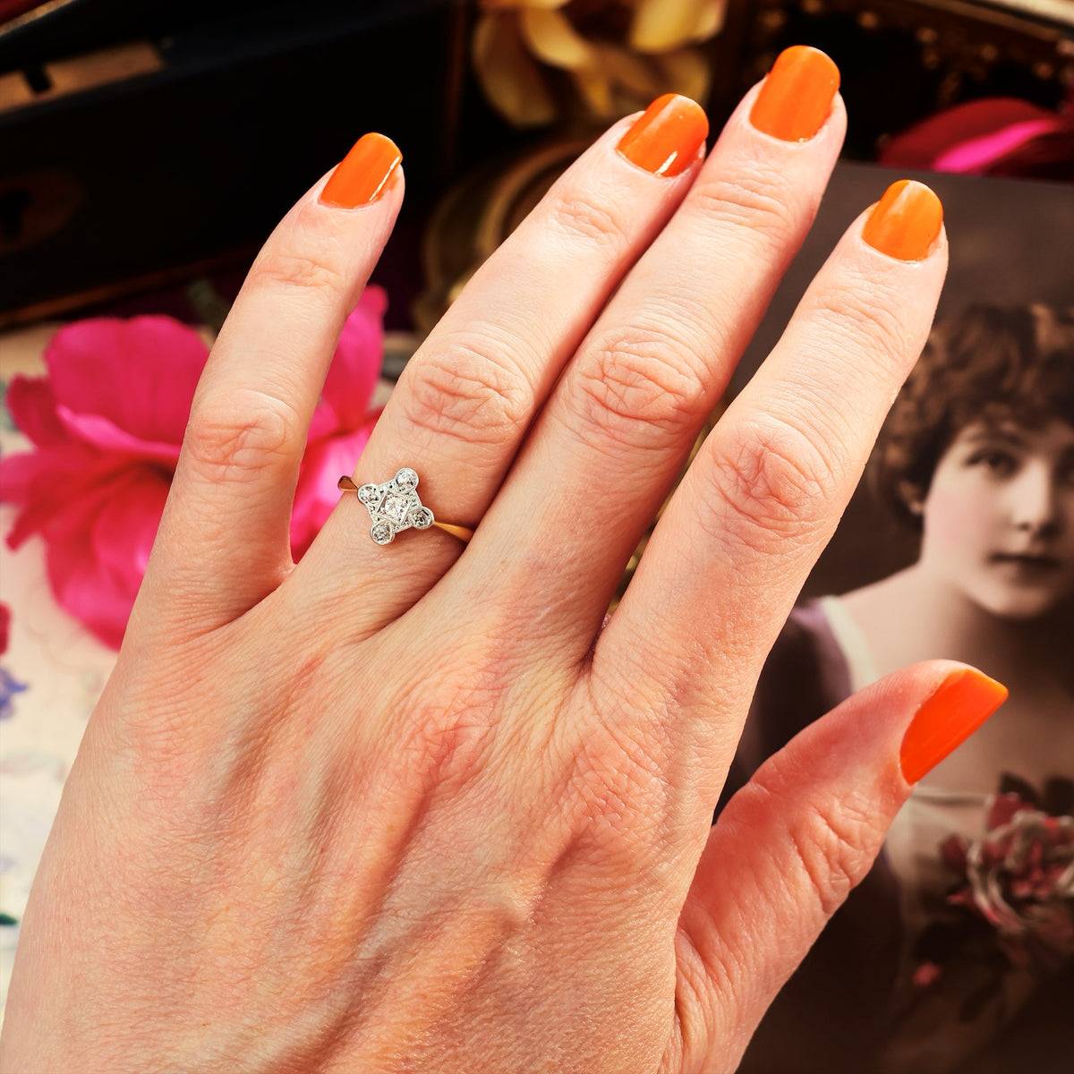 So Pretty! Vintage Art Deco Diamond Dress Ring