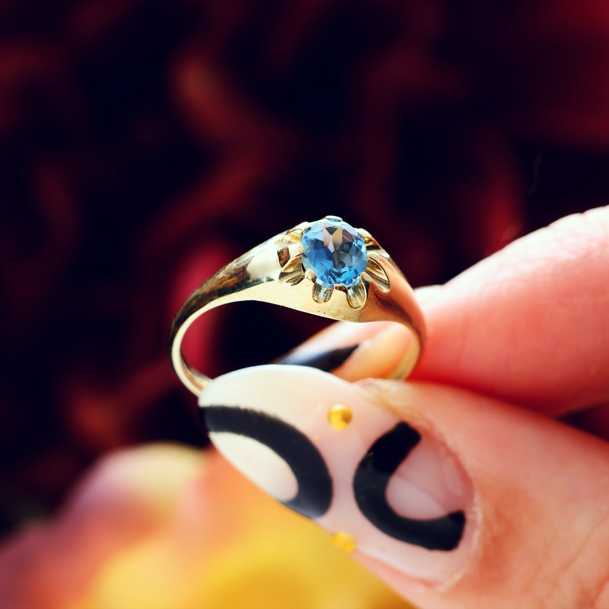 Unusually Pretty Vintage Aquamarine Ring