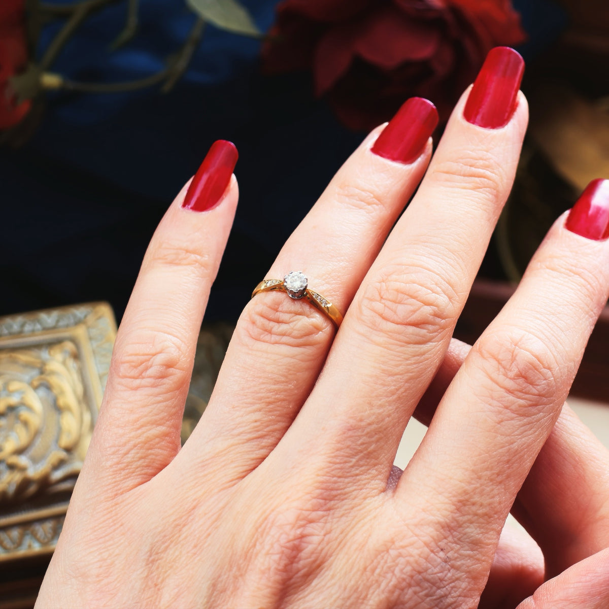 Vintage 0.25ct Brilliant-cut Diamond Solitaire Engagement Ring