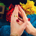 Adorable Date 1929 9ct Gold Buckle Ring