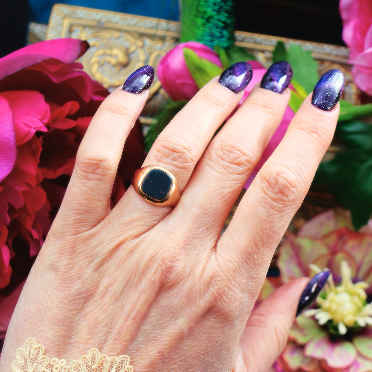 Classic Date 1960 9ct Gold Bloodstone Signet Ring