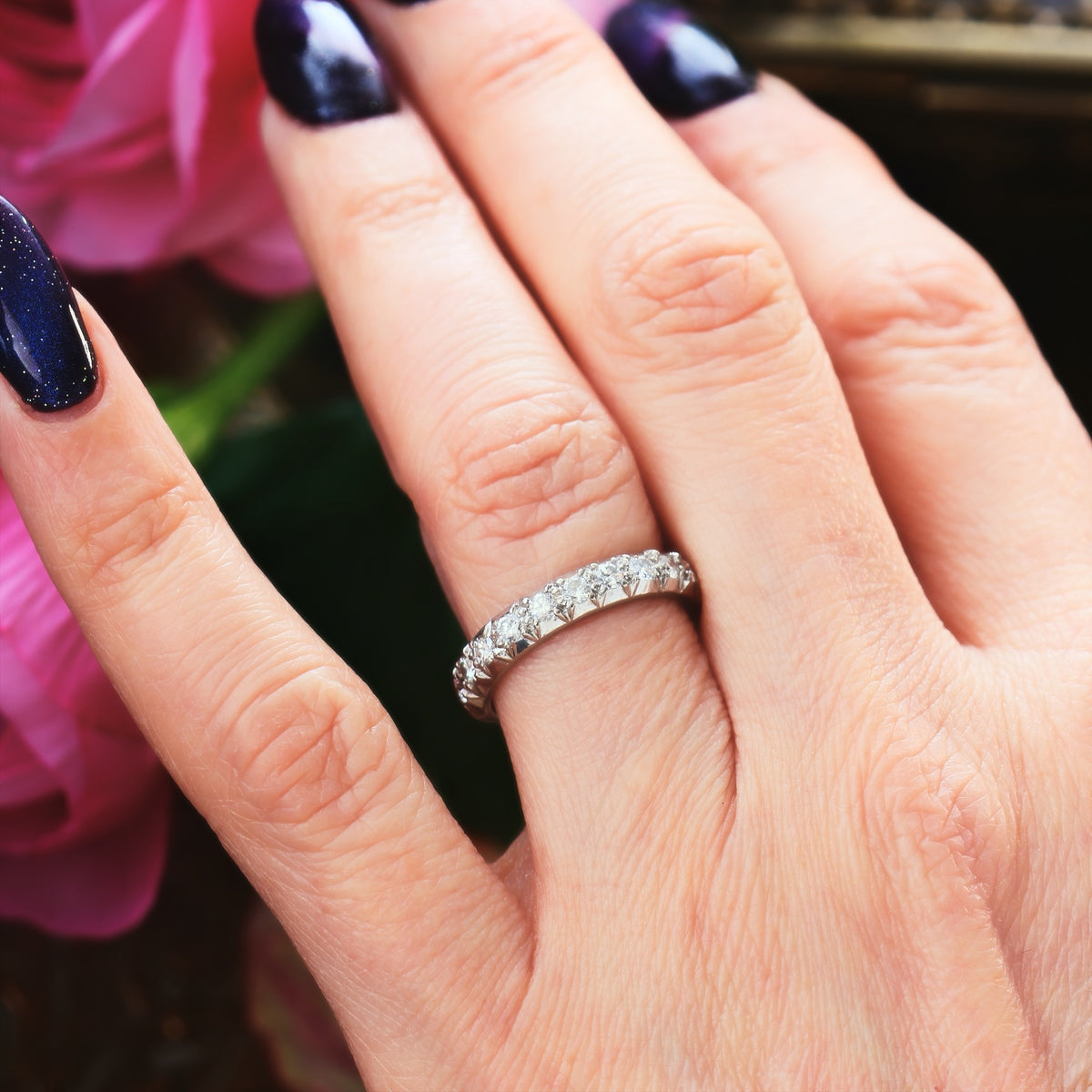 Fabulous Glitter! 18ct White Gold Diamond Half Eternity Ring
