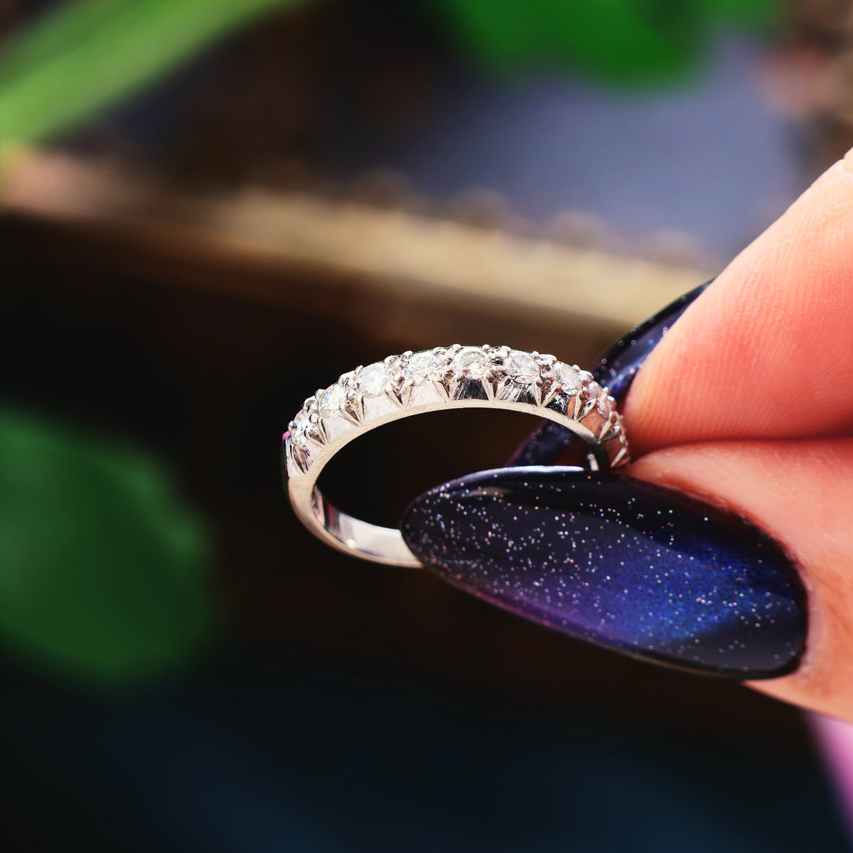 Fabulous Glitter! 18ct White Gold Diamond Half Eternity Ring