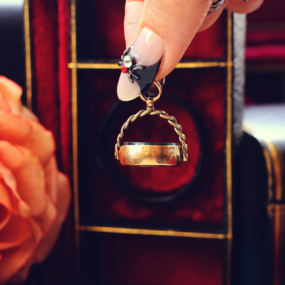 Date 1896 9ct Gold Heliotrope & Carnelian Swivel Fob