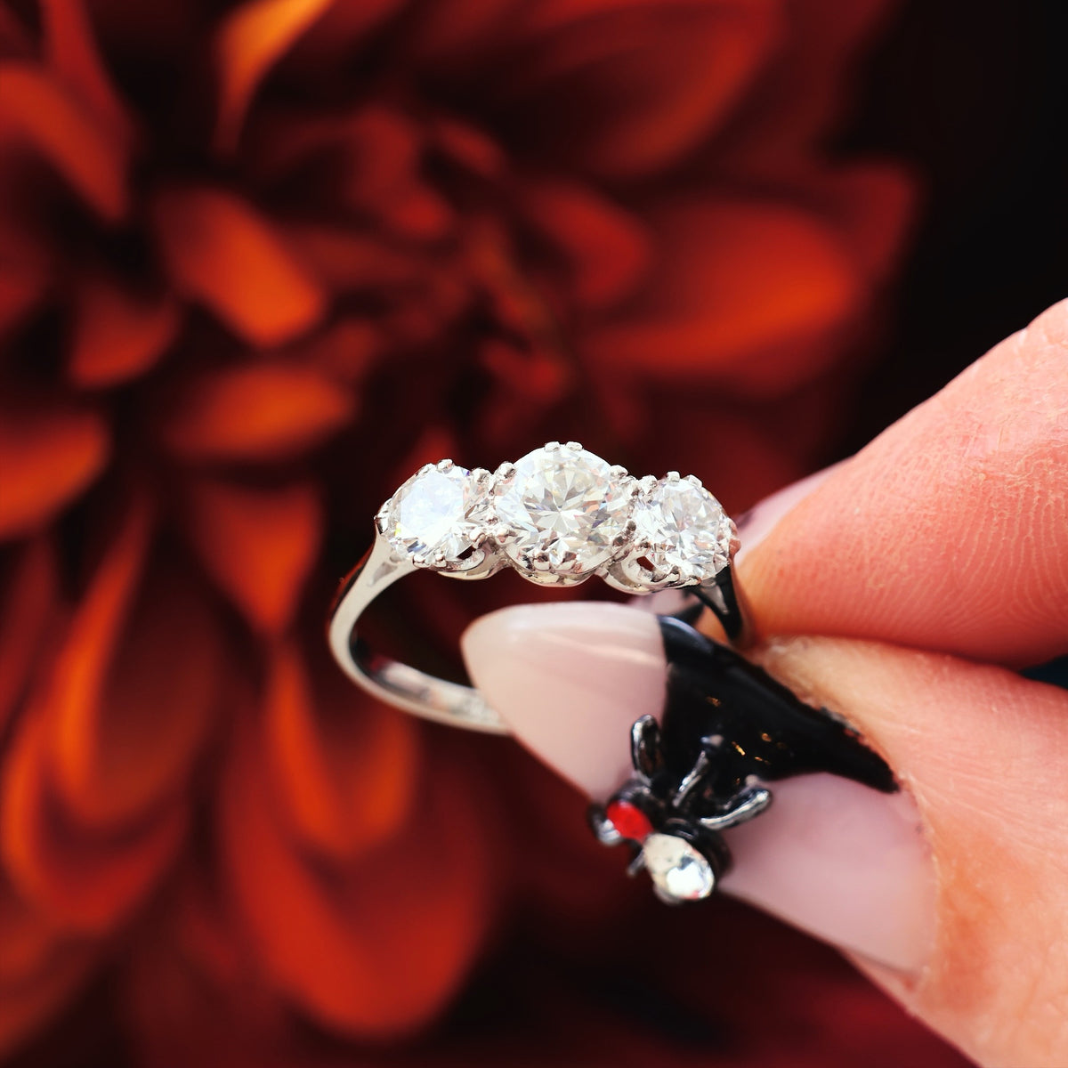 Superb 1.65ct Art Deco Platinum Diamond Trilogy Ring