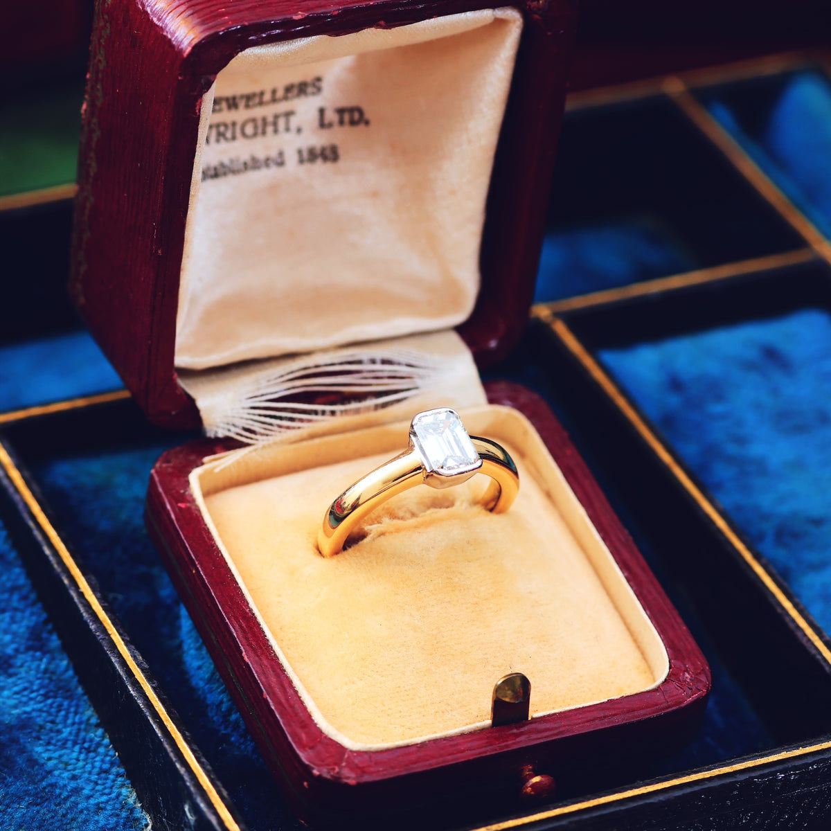 Fabulous Certificated 1.13ct Emerald Cut Diamond Mengagement Ring