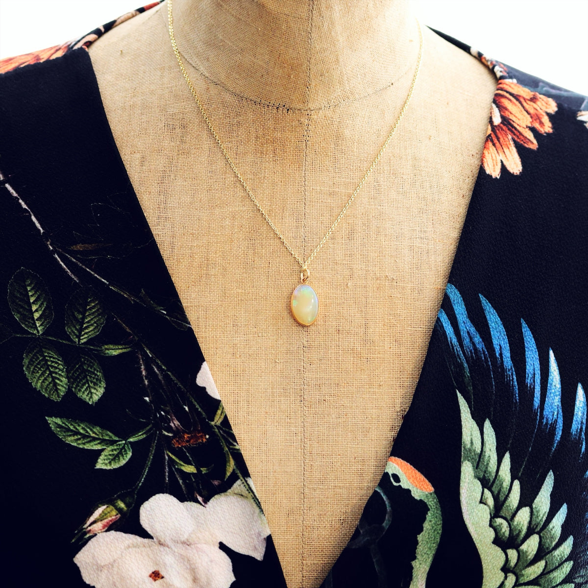 Vintage 9ct Gold Crystal Opal Pendant