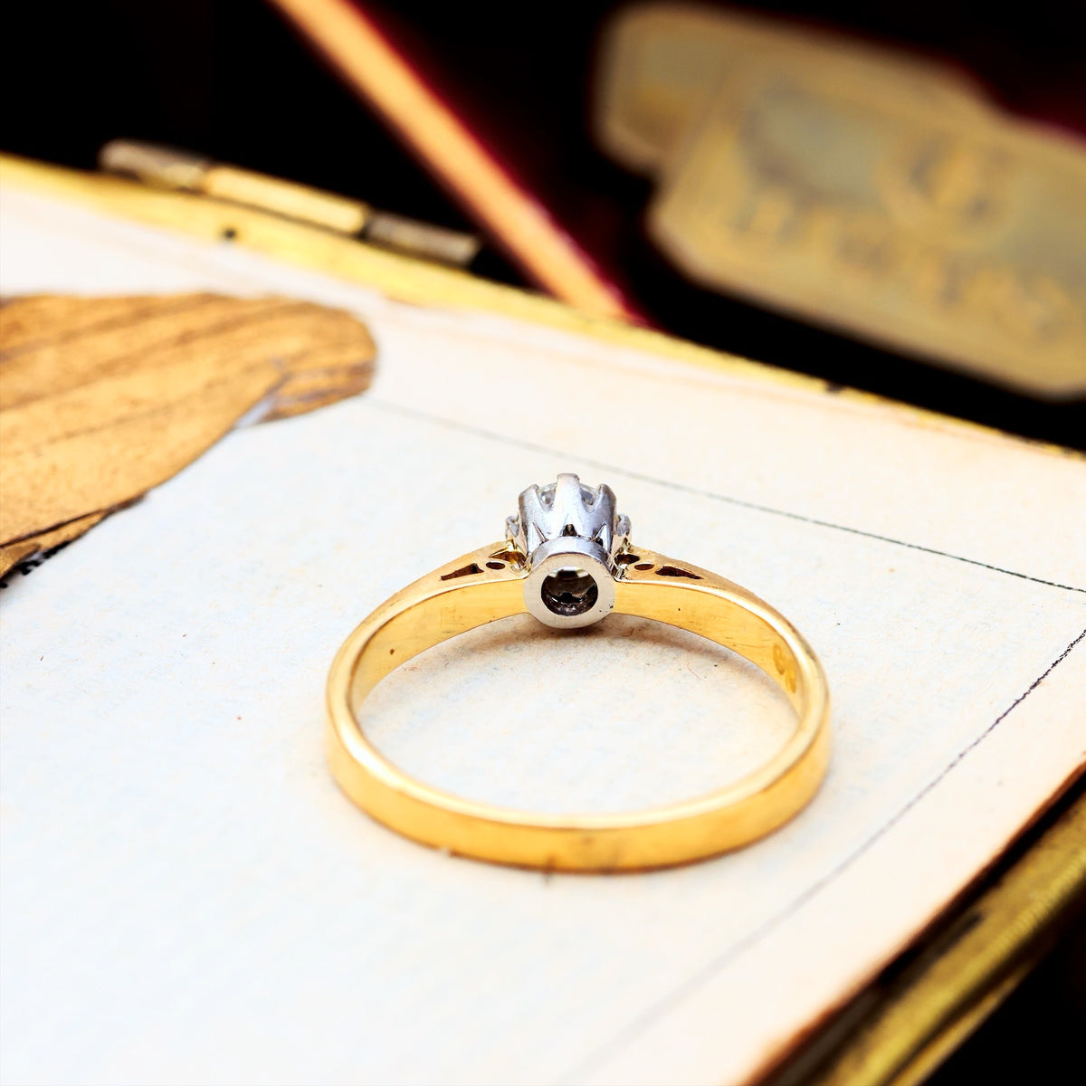 Vintage 0.25ct Brilliant-cut Diamond Solitaire Engagement Ring