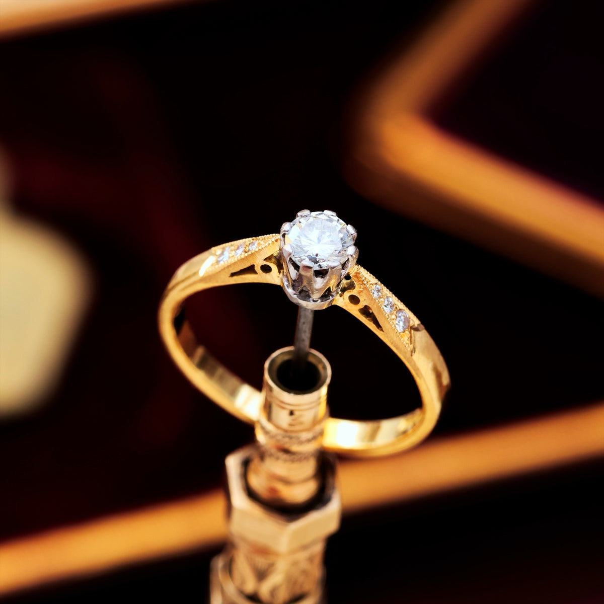 Vintage 0.25ct Brilliant-cut Diamond Solitaire Engagement Ring