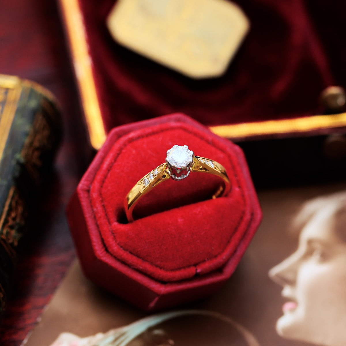 Vintage 0.25ct Brilliant-cut Diamond Solitaire Engagement Ring