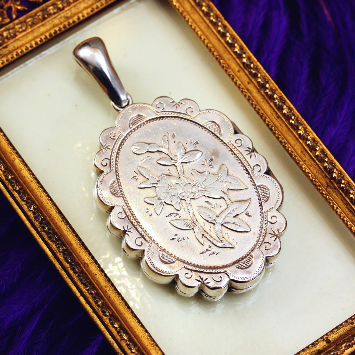 Antique Date 1886 Silver Locket