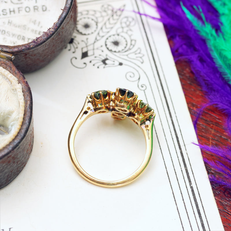 Antique green deals sapphire ring