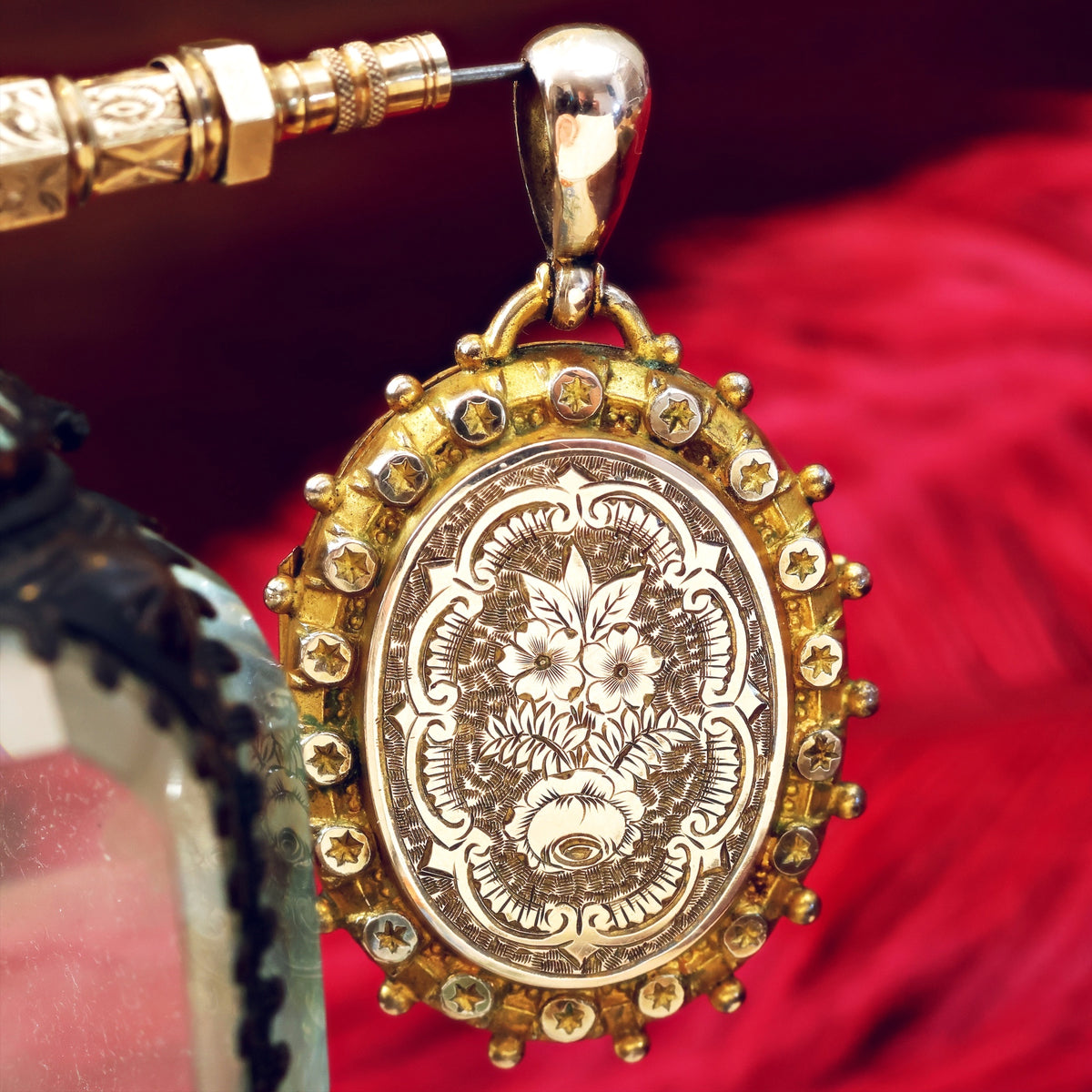 Gorgeous 1880's Victorian Ornate Gold Locket