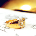 Beautiful Antique 18ct Gold Floral Diamond Band