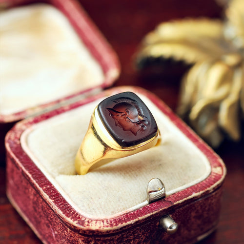 Antique 18ct Gold Carnelian Intaglio Signet Ring