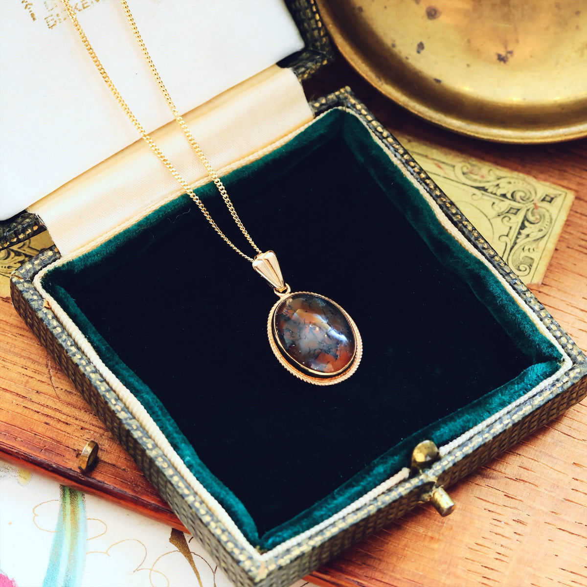 Date 1969 9ct Gold Moss Agate Pendant