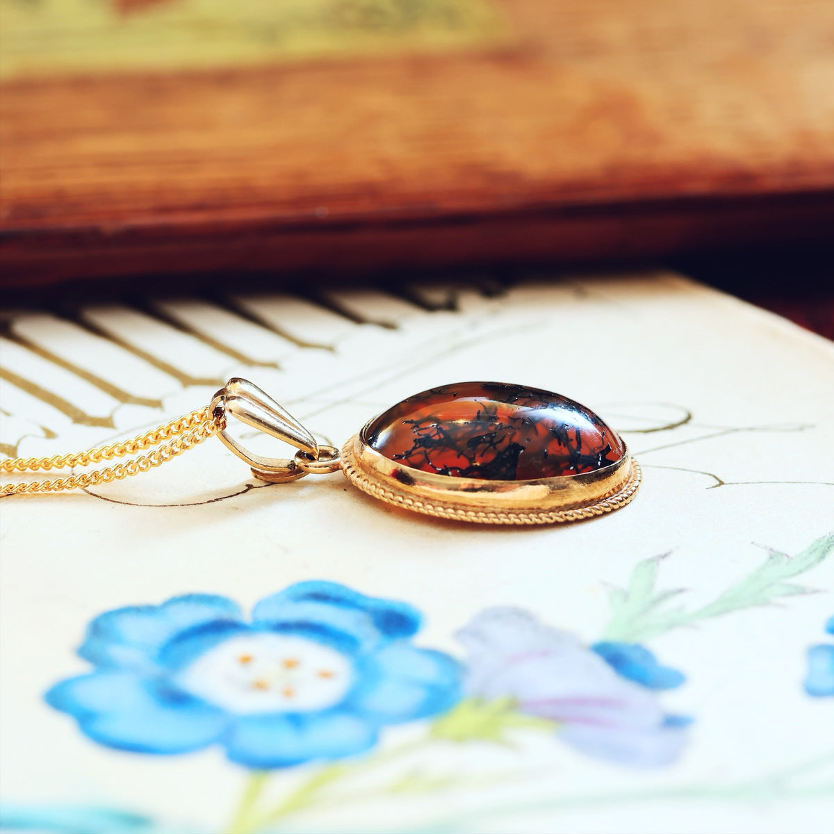 Date 1969 9ct Gold Moss Agate Pendant