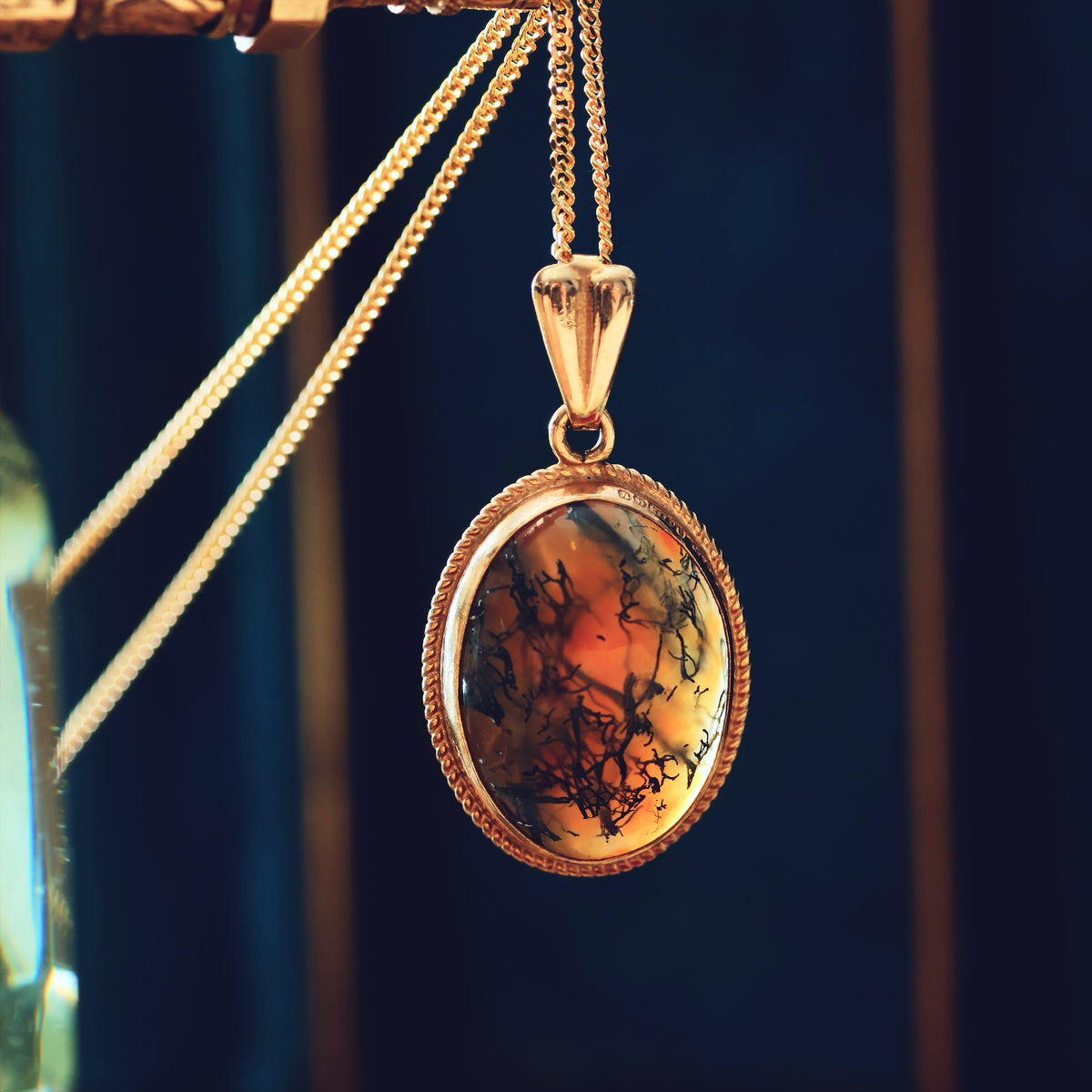 Date 1969 9ct Gold Moss Agate Pendant