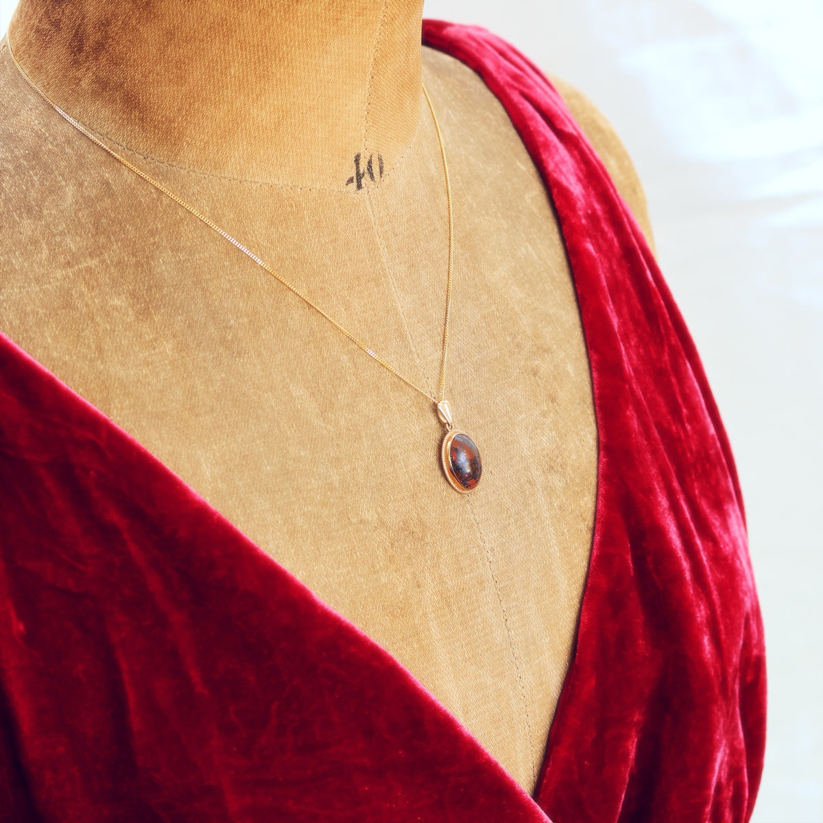 Date 1969 9ct Gold Moss Agate Pendant