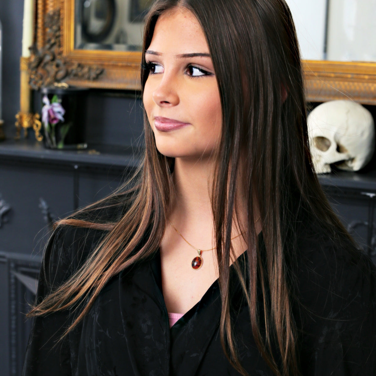 Date 1969 9ct Gold Moss Agate Pendant