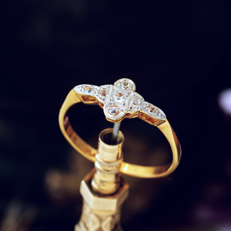 Pretty Vintage Diamond Daisy Cluster Ring