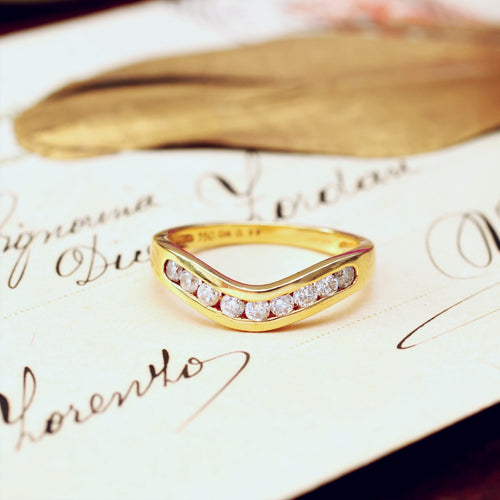 18ct Gold & Diamond 'Wave' Ring