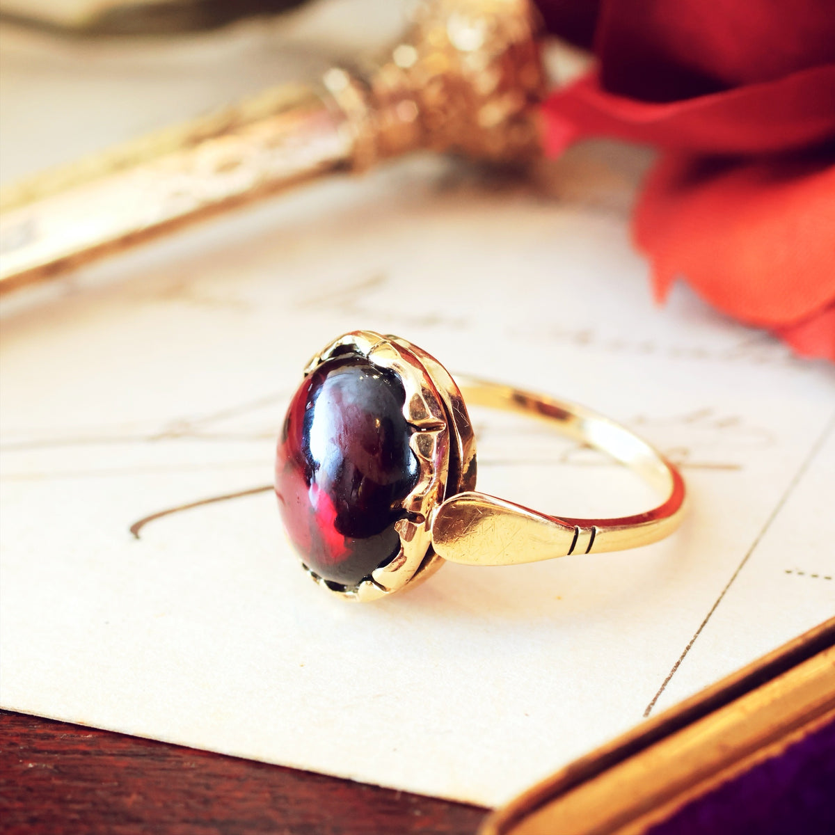 Antique 14ct Gold Cabochon Garnet Ring