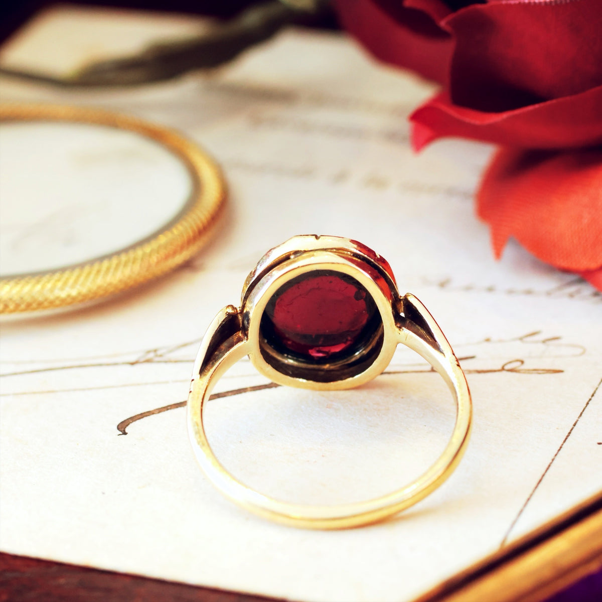 Antique 14ct Gold Cabochon Garnet Ring