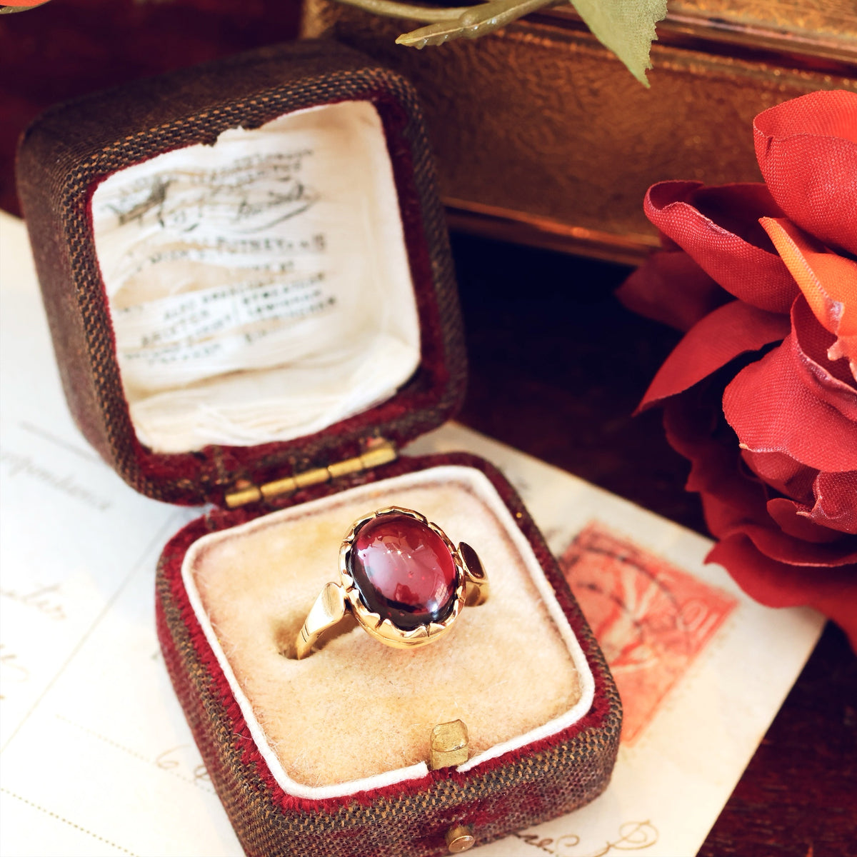 Antique 14ct Gold Cabochon Garnet Ring