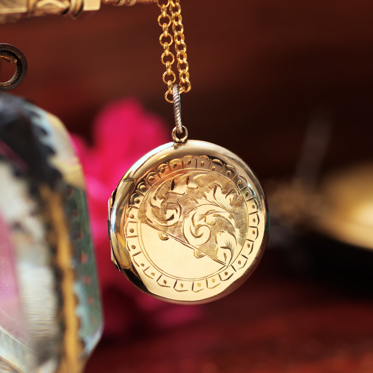 Hand Engraved Vintage 9ct Gold Locket