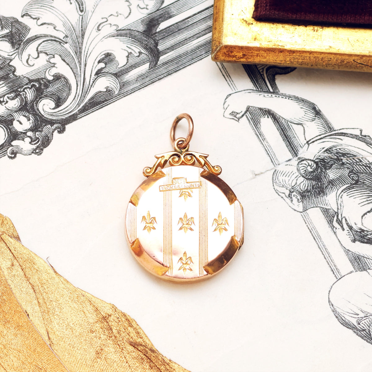 Antique Edwardian Fleur de Lys Gold Locket
