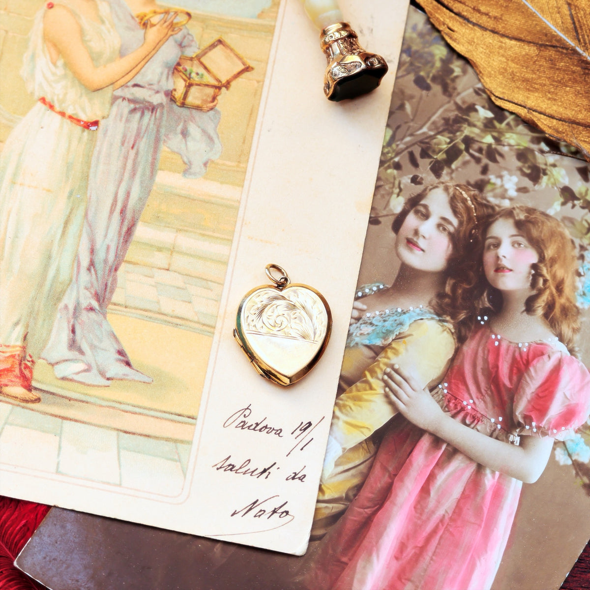 Mid Century 9ct Gold Heart Shaped Locket