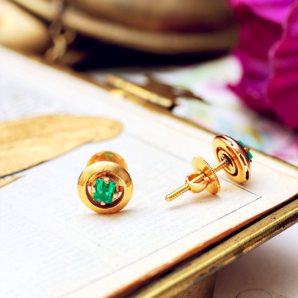 Top Quality Verdant Green Emerald Earrings