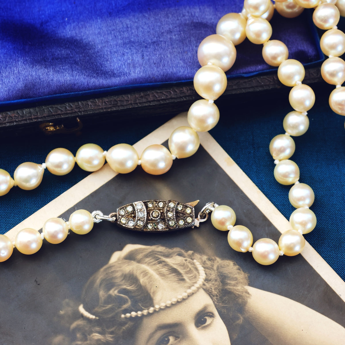 Sublime Vintage Cultured Saltwater Pearl Necklace