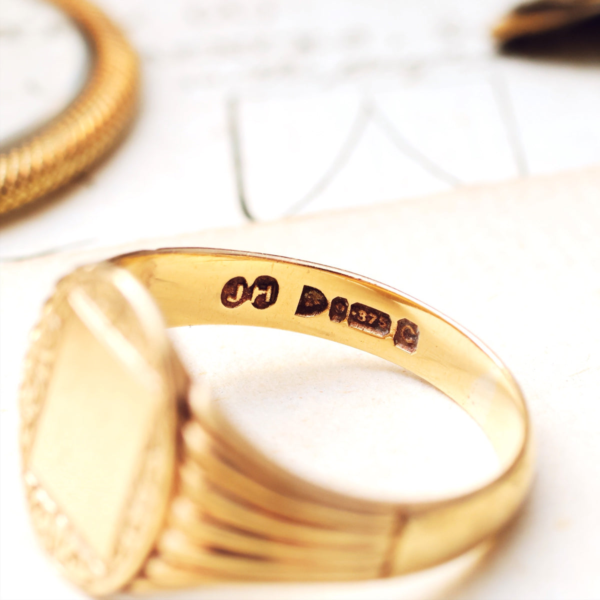 Vintage Date 1953 9ct Gold Signet Ring