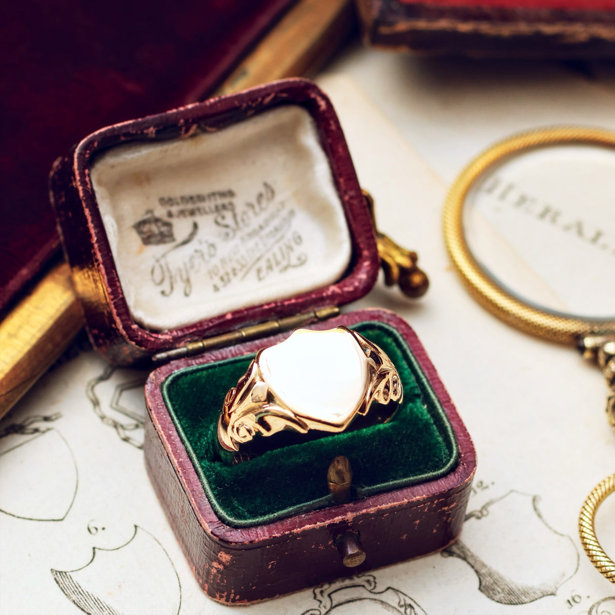 Date 1917 18ct Gold Men's Shield Signet Ring