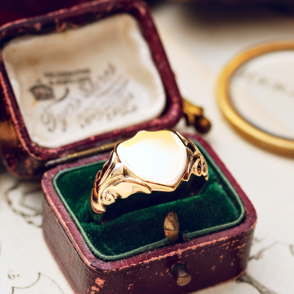 Date 1917 18ct Gold Men's Shield Signet Ring