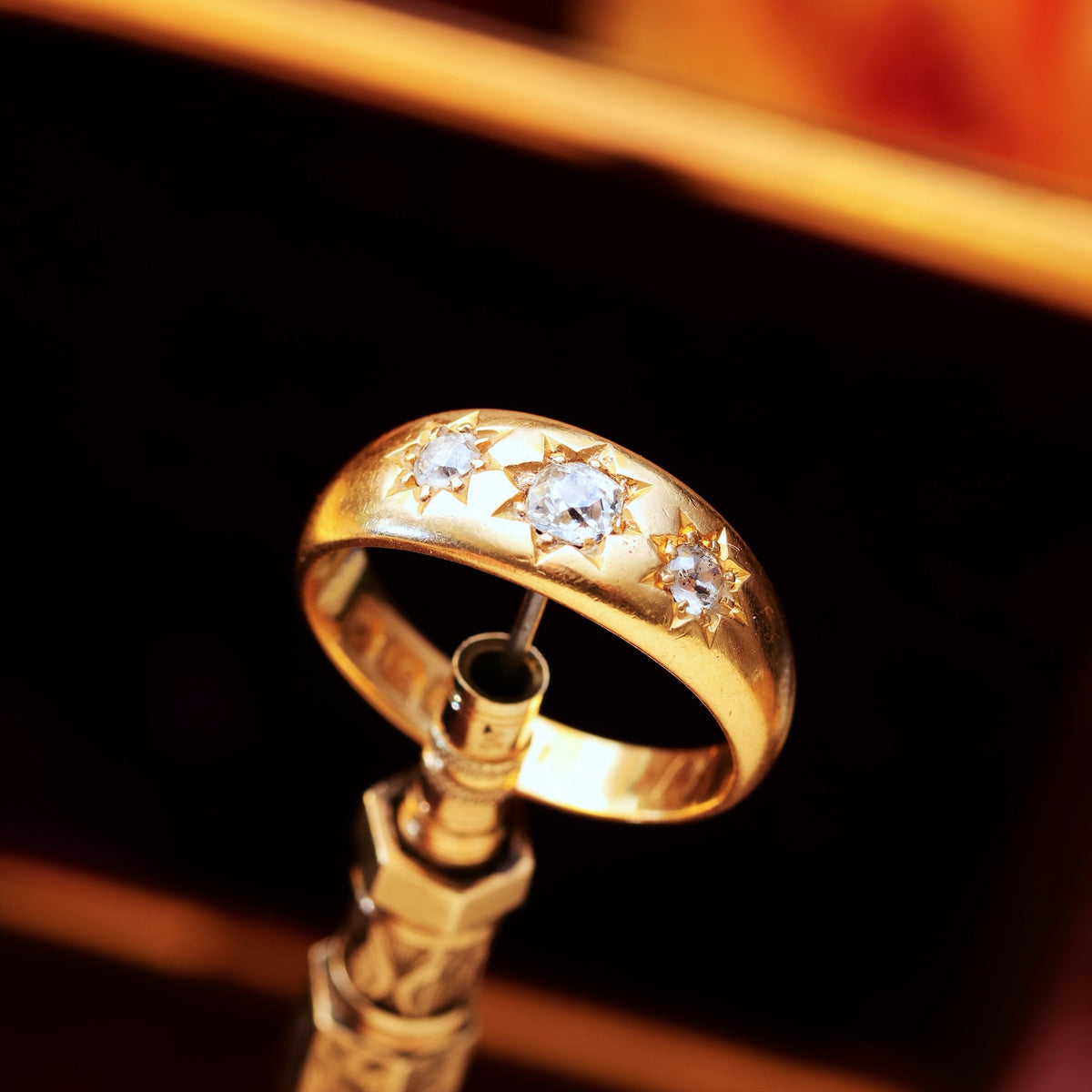 Lucky in Love! Date 1907 Starry Gypsy Set Diamond Band Ring