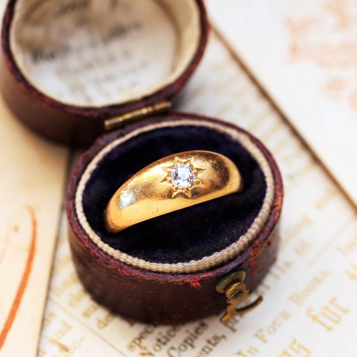 Classic Victorian Star-set Diamond Band Ring